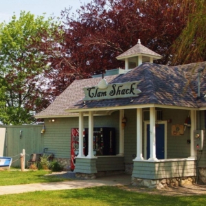 clam shack - Salem Willows Yacht Club